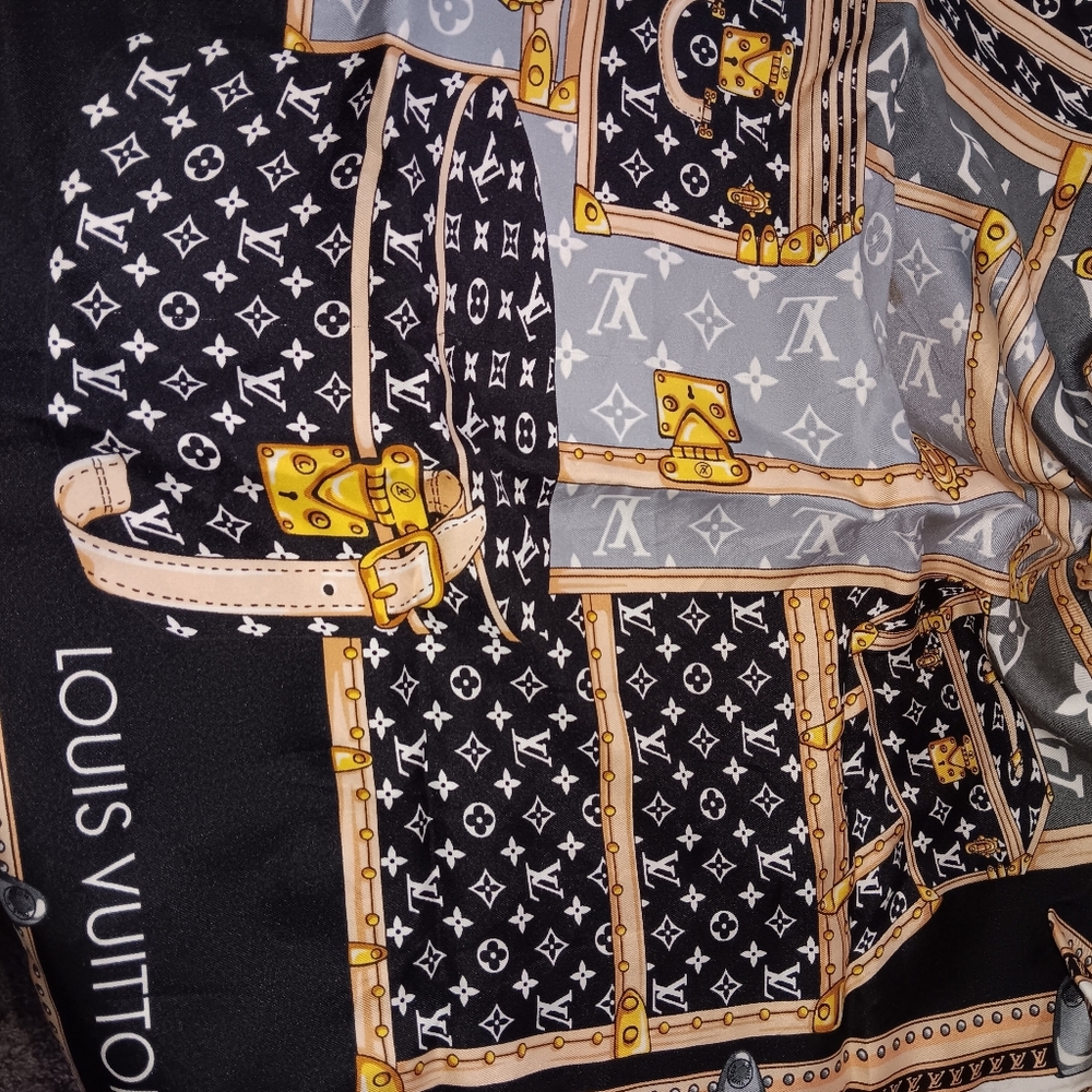 Louis Vuitton Black and Gray Patterned Scarf with Gold Details